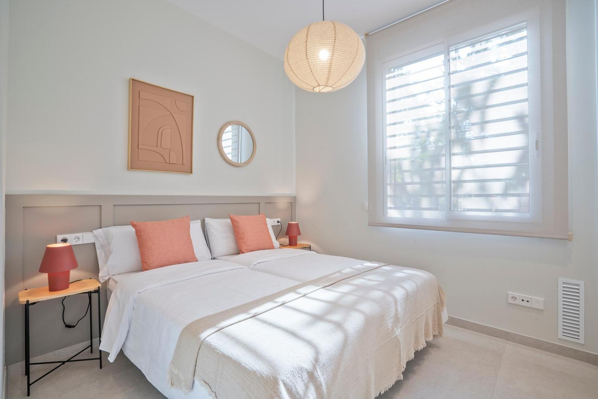 Sitges Spaces Garden Condo-2 Bedrooms, 2 Bathrooms, Garden Terrace, Near Center, Sleeps Up To 6- Monthly Rentals Only Exterior photo